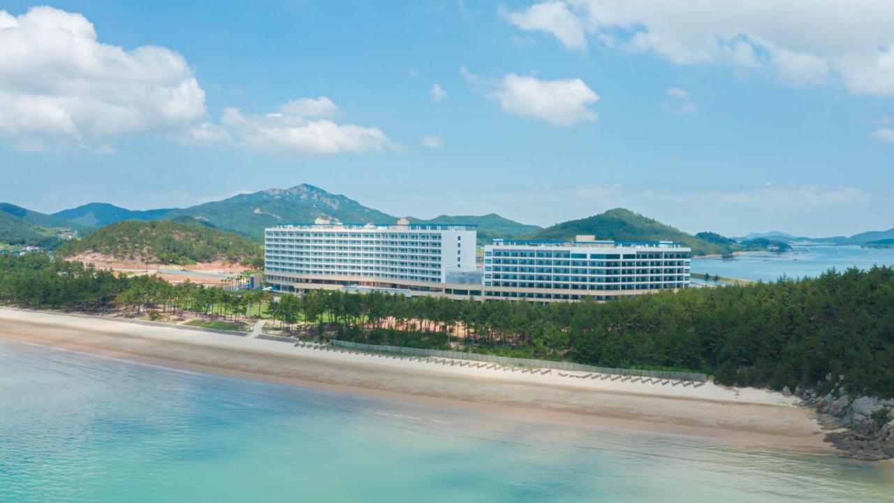 C-One Resort Jaeundo Sinan Eksteriør billede